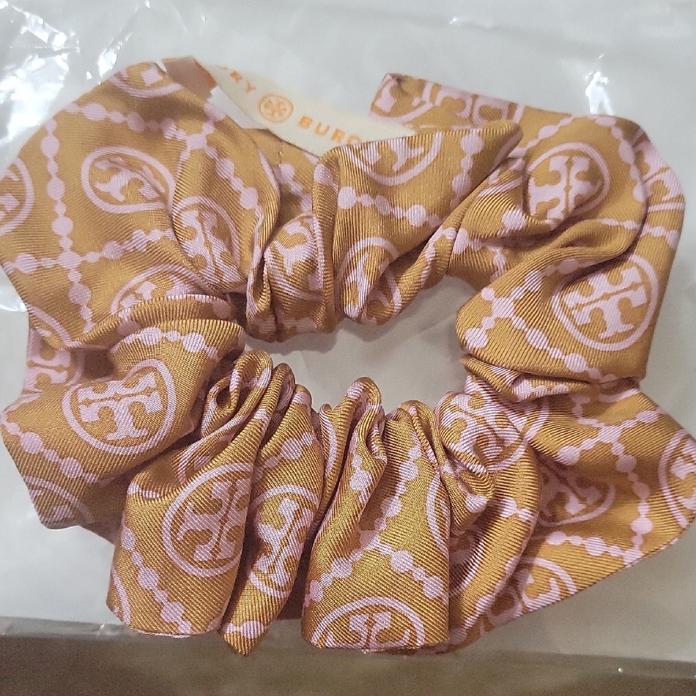 TORY BURCH SCRUNCHIE SIGNATURE DOUBLE T LOGO NWOT